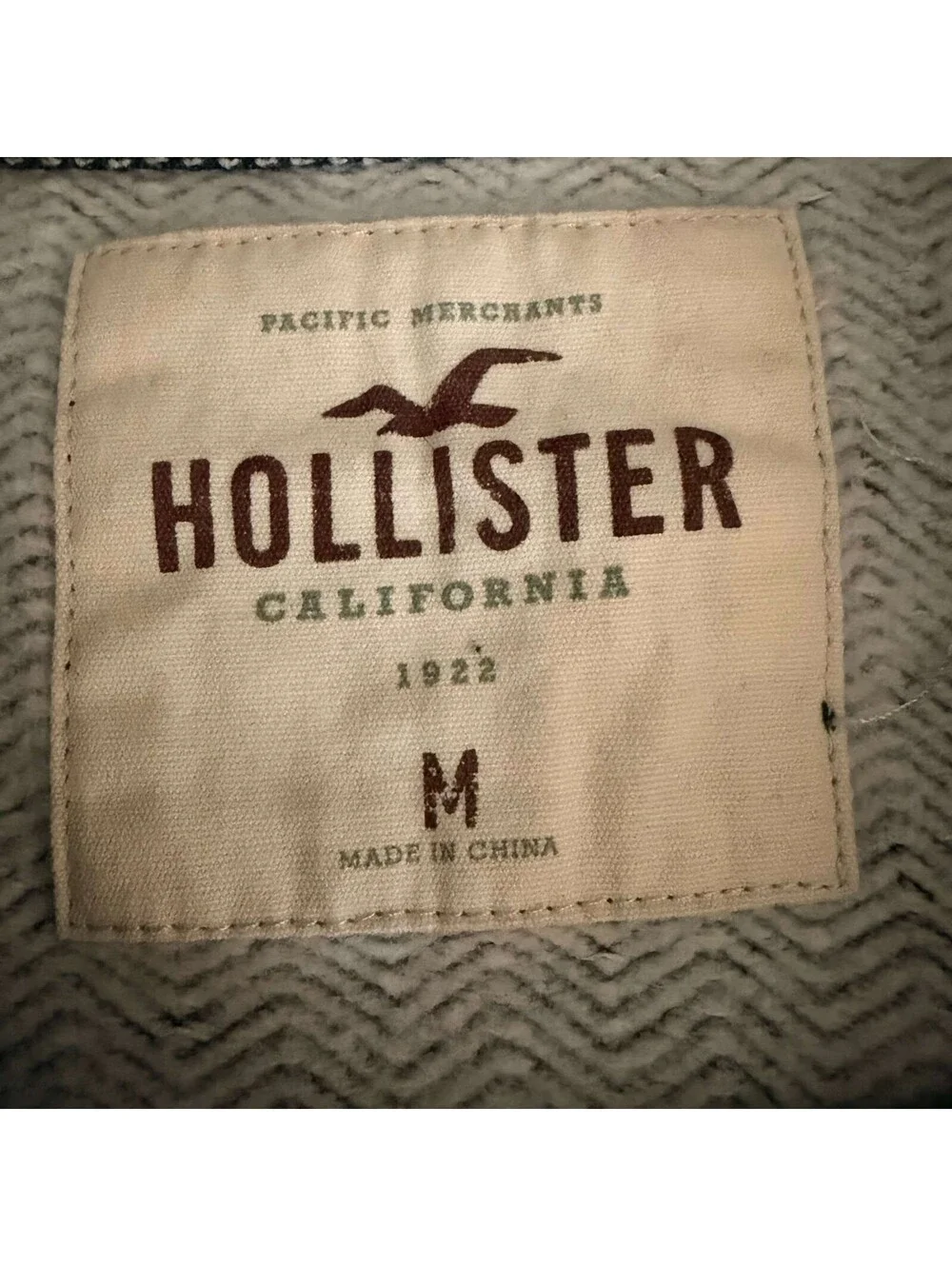 Hollister Men's MEDIUM Crewneck Sweater Sweatshirt Black & Gray Color Block